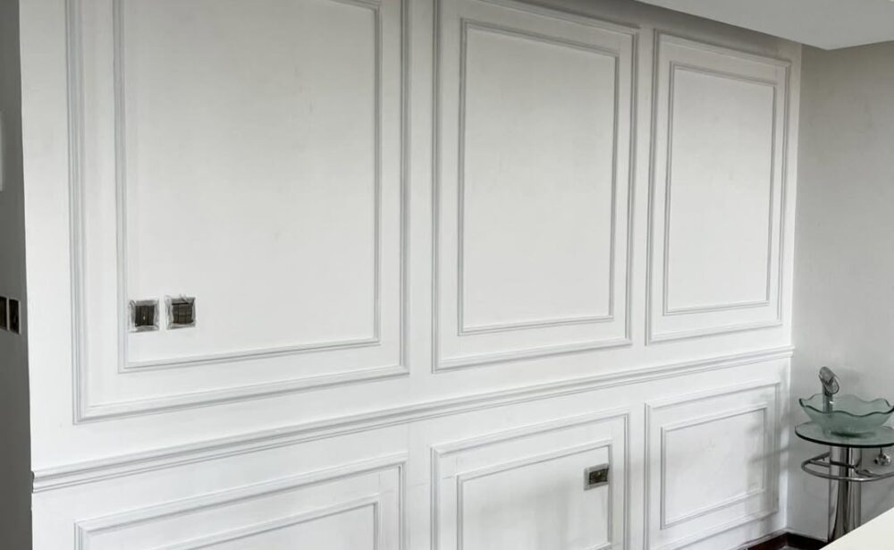 Wainscoting-professionally-with-top-notch-precision
